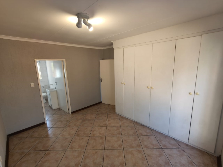 To Let 3 Bedroom Property for Rent in Cashan North West